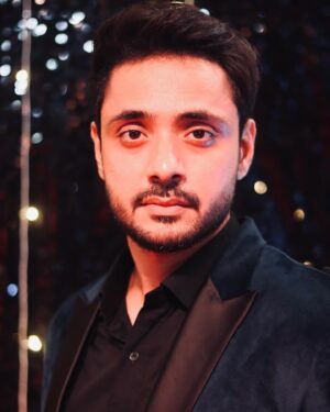 Adnan Khan Instagram - What ITA 23 was all about. Beautiful night with beautiful people. All the hard work we put in getting recognition. Congratulations to @aditidevsharma @mountainhead1 @azinkyamishra and ofcourse #kathaankahee!! Sea of creative instinct floating around at the function. Felt soo good to be there. With my people! I want to thank you all who voted, the ones who prayed and held your breath for me 😉. I’ll be back next year ❤️
Styled by - @desai6343 
Repped by - @oceanmediapr 
Photographer- @zebiee_xyz_ 
#adnan_a_khan #actor #ita2023