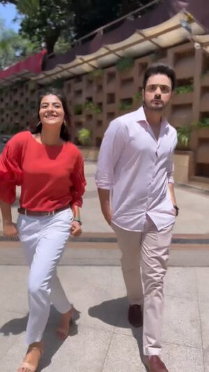 Adnan Khan Instagram - Sometimes just Staying Alive is good Enough 💃💓🕺
#kathaankahee @official_sphereorigins @sonytvofficial