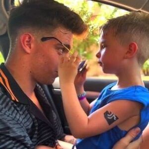 Adolfo Cubas Instagram - Bomba 
Amor amor amor 😍