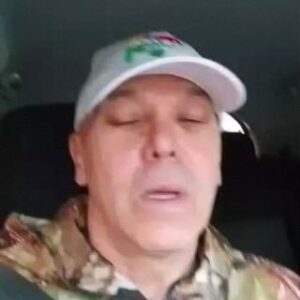 Adolfo Cubas Instagram - Hola Sígueme !!!
Recomiéndame 
Debo romper una meta !!!
