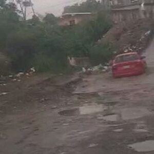 Adolfo Cubas Instagram - Hoyo de la Puerta Municipio Baruta .
Municipio Forajido Llora llora llora mi pobre gente pobre . BARUTa dónde no todo lo que brilla es Oro ... BARUTa no es las Mercedes .