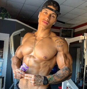 Adrian Conrad Instagram - “One spliff a day keep the evil away”😤🇬🇳 #aesthetic #aesthetics #abs #bodybuilding #bodybuilder #cardio #drive #fit #fitness #fitfam #fitspo #gym #gains #goals #gymtime #gymmotivation #hardwork #motivation #workout