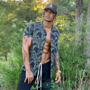 Adrian Conrad Instagram - “Smellin likee Bob Marley”😤

#aesthetic #aesthetics #abs #bodybuilding #bodybuilder #cardio #drive #fit #fitness #fitfam #fitspo #gym #gains #goals #gymtime #hardwork #motivation #workout