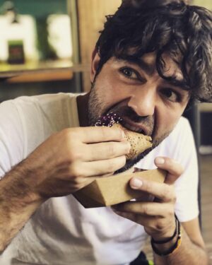 Adrian Grenier Instagram - TACOS are THE BEST food ever! Give a LIKE, or PROVE ME WRONG in the comments. 

#tacos