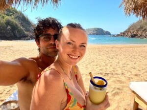 Adrian Grenier Instagram - Much needed beach time with my queen…