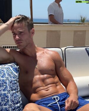 Adrián Pedraja Instagram - Marbella 💙
@lacabanemarbella  X  @dolcegabbana