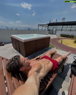 Adrián Pedraja Instagram - Lunes al sol ☀️
