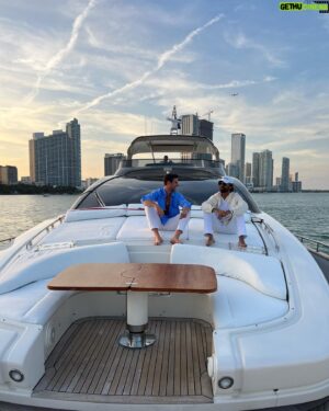 Adrián Pedraja Instagram - Gracias #Miami por portarte tan bien conmigo 🙏