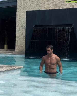 Adrián Pedraja Instagram - Siempre al sol ☀️