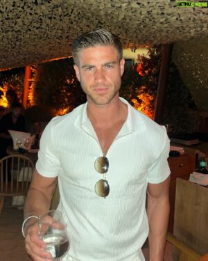 Adrián Pedraja Instagram - Cheers for this summer 24’🥂