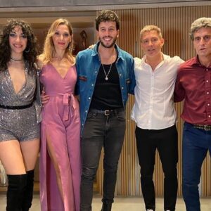 Adrián Suar Instagram - Gracias @sebastianyatra por venir a vernos y divertirte con @inmadurosteatro. Nos vemos en tus shows de agosto en el @movistararenaar 🇦🇷 🇨🇴 #Inmaduros #Imparables #sebastianyatra