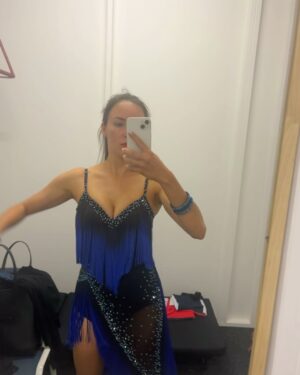 Adriana Mašková Instagram - První SD look ❤️‍🔥 a šatičky check v mé komůrce 💙 

💄 @sablikovamakeup 
👗 @kostymerna.cz @nosme_dance 

#stardance #stardancexii