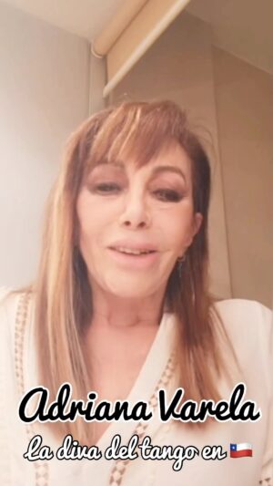 Adriana Varela Instagram - 🪗⭐️ADRIANA “LA GATA” VARELA🪗⭐️￼
La diva del Tango en 🇨🇱
Sábado 06 de Mayo, 20:00 hrs. Teatro Oriente 

No te pierdas un show único junto a una de las voces más célebres del tango trasandino. 

La destacada cantante argentina llega junto a su espectáculo «Vida mía», la que incluye temas de su última producción del mismo nombre junto con los clásicos que ha conseguido en sus más de 50 años de carrera. 
Acompañada por un trío clásico de músicos para este tipo de presentaciones, contando con un guitarrista, un pianista y un bandoneonista.

Asegura tu entrada en: 
www.puntoticket.com y en el enlace de la bio 👆🏻
@teatroorienteprovidencia @adrianavarelaoficial @puntoticket