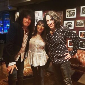 Adriana Varela Instagram - Unos tangos para @kissonline antes de dejar Buenos Aires. ¡Gracias!
@paulstanleylive
@tommy_thayer_official