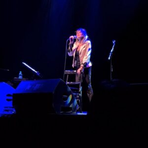 Adriana Varela Instagram - Les comparto algunos momentos del show en La Trastienda MVD Montevideo. Acá Óleo de una mujer con sombrero. Gracias!