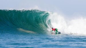 Adriano de Souza Instagram - Não acredito que eu irei vestir a lycra novamente em J Bay para o @jbayclassic da @wsl Nos dias 14-23 de Junho.
Fiquem ligados no app da @wsl