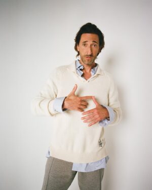 Adrien Brody Instagram - ⚔️🖤SHARP🖤⚔️ Thanks for the sneak peak @sharpmagazine 
Photography by @akram.shah Styling by @annaannasusu  Grooming by @jessica_o_