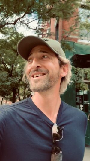 Adrien Brody Instagram - Sharing some love with a cool fan on the street 🙏 How crazy is it that now people see my blonde hair and know it’s me?! 😎#nymoment #smile