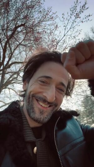 Adrien Brody Instagram - It’s a beautiful day ☀️❤️🙏
