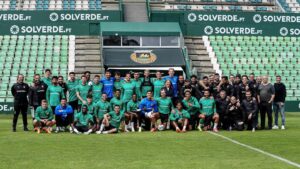 Adrien Silva Instagram - Mais um desafio atingido ! Obrigado @rioavefc por me terem proporcionado a possibilidade de trabalhar neste grande grupo de qualidade e valores .