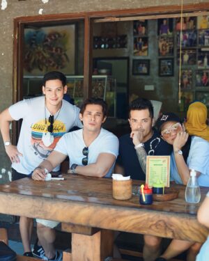 Afdhal Yusman Instagram - Nama yang cocok untuk bapak bapak bertiga ini apa kira2? 

📸 @dapikafdhalyusman