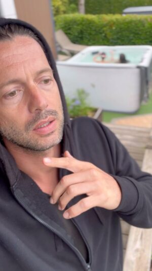 Afonso Pimentel Instagram - A Senhora pediu à @catarinacamacho.oficial , eu tentei explicar da forma que pude. /// @sicoficial @sicnovelasoficial