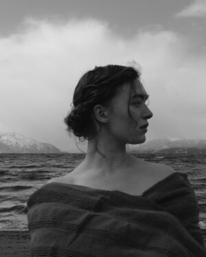 Agnes Born Instagram - By the sea.

Portrait by @ketil.born

.
.
.
.
.
.
#bnw#bnw_captures#portrait#bythesea#fruenfrahavet#headshot#blackandwhite#photoshoot#freezing#beach#northernnorway#portraitphotography#profile#bythesea#fjord#classic#fujifilm#misty#helgeland#nordland#foto#norge#norges_fotografernorway