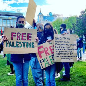 Agnes Born Instagram - Fra gårdagens demonstrasjon i Oslo. Rørende, vondt, og viktig. 💔
@palestinakomiteeninorge @line.khateeb @kmglobal @antoinettesedin #YonatanShapira

#freepalestine#demonstration#bds#palestinakomiteen#gazaunderattack#palestine#endthewar#peaceandlove#freedom#norge#norway#demandjustice