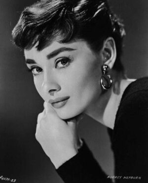 Agnes Born Instagram - The best beauty tips ♥️

#HappyBirthday#AudreyHepburn#beautytips#thebeautyofawoman#actress#beauty#kindness#grace#Audrey#bekind#bella#icon