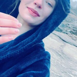 Agnes Born Instagram - Easter 🌞⛷️

Fishing, skiing, and a photoshoot in the freezing cold with my dad @ketil.born 
Even got to help make this years bacalao 🐟🐟🐟

Wishing you all a lovely weekend!

.
.
.
.
.
.
#easter#påskeferie#utpåtur#skitur#holiday#skiing#fishing#icefishing#gledeerikkemorro#joy#bacalao#nordland#sunshine#påsken2022#nrkvær#northernnorway#norge#norway