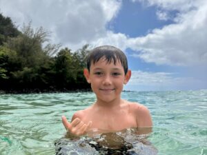 Agnes Bruckner Instagram - First summertime North Shore trip unlocked 🔓 
Adventures with my babies is the best!
Swipe for pure magic! 👉🏽👉🏽👉🏽👉🏽👉🏽

#northshore #kauai #love #adventure #vitaminsea #agnesbruckner #mama #babies #letsgo #corememories