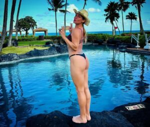 Agnes Bruckner Instagram - A time was haaaaaad honey ☀️💦😎
Swipe 👉🏽 (my son took the last pic 📸 )

#hyatt #staycation #funinthesun #sunsoutbunsout #love #favorite #agnesbruckner #poipu #beach