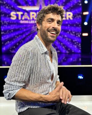 Agustín Galiana Instagram - Nouveau épisode d’STARMAKER c’est ce soir a 20h45 🎉 sur @rtltvi 🎉

#starmaker #jarry #anggun #agustingaliana #belgique #mariadelrio #soiree #emssiontv #telecrochet #chanson #imitation #episode #chanteur #chanteuse #rtltvi #rtl