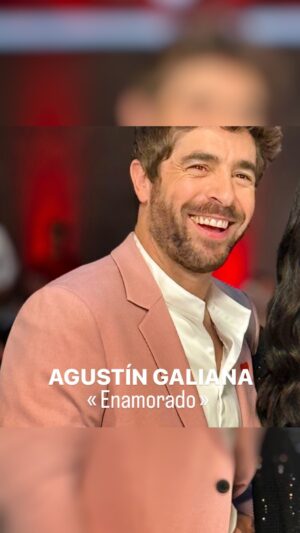 Agustín Galiana Instagram - MERCI @televieofficiel pour ce moment de partage et d’amour avec tous ceux qui sont touchés par cette sale maladie ❤️☀️ car c’est posible lui  faire face avec la musique aussi ❤️

Merci @thekooples pour ce beau costume 💘
Merci @sachaoff pour cette magnifique chanson 🎉
Merci @djlunettes_eusebiolarrea de toujours compter sur moi 😘
Merci @christian_puech de m’être en lumière tout ce que je fais ☀️
Merci @thierrydecara d’avoir réalisé ce magnifique titre 👑

#agustìngaliana #televie #enamorado #rtltv