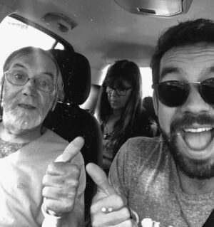 Agustín Sierra Instagram - 27 de marzo para toda la vida ✨

Hoy, con alegría y entre muchas lágrimas tmb, celebro lo afortunado que fui de tenerte conmigo tanto tiempo. 
Obvio que me encantaría que estés acá, a veces se me hace difícil sin vos, pero como decías siempre, “hay que ser agradecido hijo” y yo agradezco haber tenido un padre como vos, con tus valores y tus consejos.

Feliz cumpleaños viejito donde sea que estés ! 
Te quiero y te extraño mucho 🩵♾️🤍