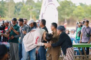Ahmad Affandy Instagram - Kuda Lumping
Reog Ponorogo & Pencak Silat
Rabu 7 Februari 2024 
Desa Bintara Jalur 8

All IN PRABOWO
AKSI NYATA BUKAN UJUNG 8
#banyuasin #kreatifinovatif #bergerakbersama #achmadkhadafi #caleg2024 #gerindra #sumsel #prabowopresiden