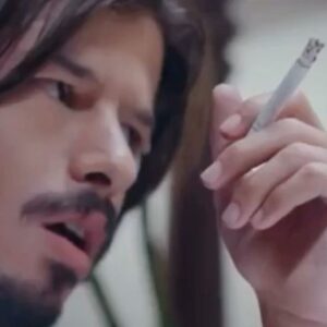 Ahmad Almutaeri Instagram - فايروس

ملاحضة : هذا تمثيل 

ملاحضة ثانيه: هذا عصير تفاح 

@zaid.almallak