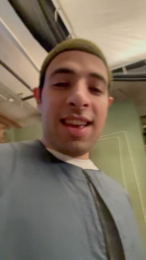 Ahmed EL-Ghandour Instagram - لما تروح تذاكر مع صاحبك @abdelrhman.s.gawish