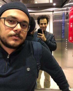 Ahmed EL-Ghandour Instagram - الصاحب الي بجد بيقف ورا صاحبه في الشدة و في مراية الاسنسير