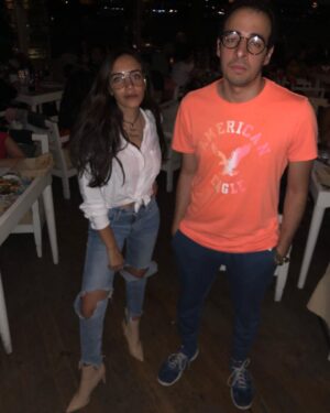 Ahmed EL-Ghandour Instagram - انا و يارا و النضارة 👓 @yarastravels