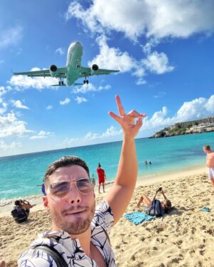Ahmed Harroun Instagram - Unforgettable day in Saint-Marteen 😎