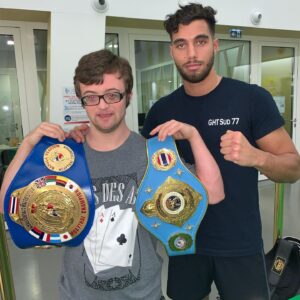 Ahmed Harroun Instagram - Aujourd’hui j’ai vécu une journée unique. J’ai entendu beaucoup de merci mais c’est à moi de tous vous remercier. 
J’ai rencontré des personnes incroyables de générosité et de gentillesse.
Donner de son temps c’est aussi recevoir. Merci à tous pour cette journée inoubliable. Et pour ceux qui le peuvent n’oubliez pas de faire un don. #telethon2019 ❤️