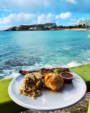 Ahmed Harroun Instagram - Unforgettable day in Saint-Marteen 😎
