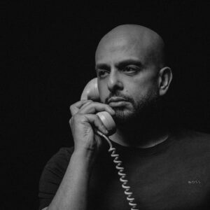 Ahmed Mourad Instagram - No Caller ID... ☎️
Photo by @thezoozoo