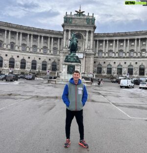 Ahmet Çevik Instagram - Viyana Güzel ama Pahalı bir Şehir.
#viyana #vienna #austurya #avusturya🇦🇹