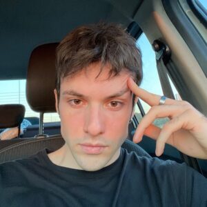 Ahmet Haktan Zavlak Instagram - Car play