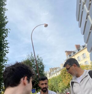 Ahmet Haktan Zavlak Instagram - Paris’i ilk fotoğraftaki yüz ifadesiyle bitirdim. Çok güzeldi, 12 Ocak’ta görüşürüz🙌🏻