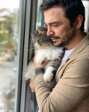 Ahmet Kural Instagram - İyi haftalar dileriz ___✍️ #sabah #günaydın