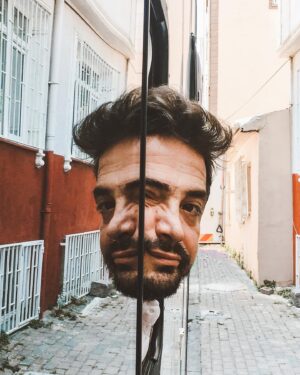 Ahmet Kural Instagram - Haberim var ile yok arası 🎭 📸 : @onurgokcek1