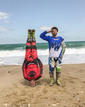 Ahmet Kural Instagram - Doğaya Saygı Duruşu 📸 : @muratyazici200 #enduro #enduroschool #saygı
